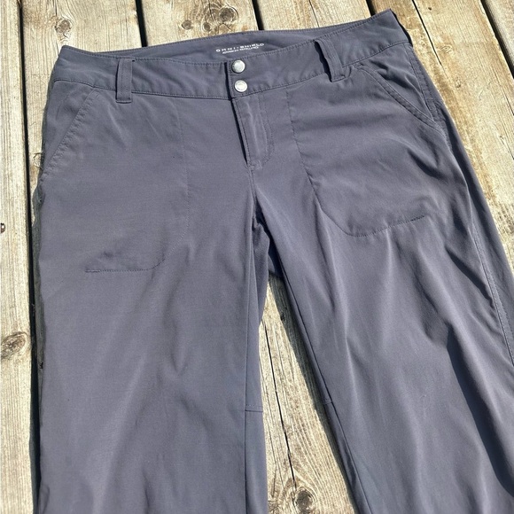 Columbia Omni-Shield Women's Saturday Trail Hiking Knee Pants Gray Size 6 - Picture 3 of 10